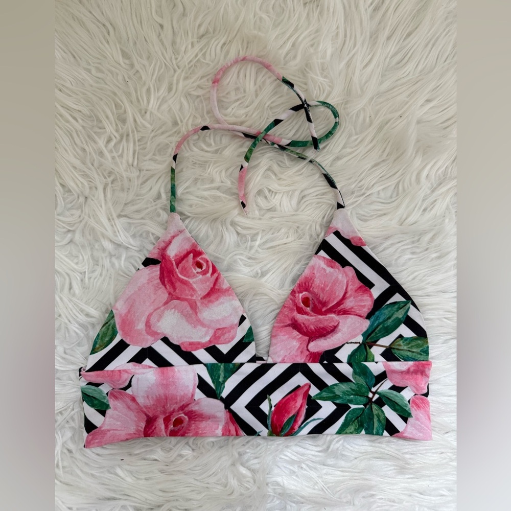 Hippies & Housewives Bikini Top